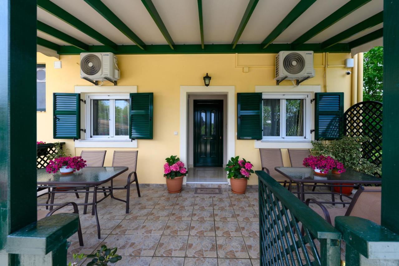 Nostalgia Corfu Town Apartments Екстер'єр фото