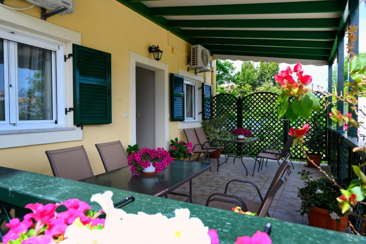 Nostalgia Corfu Town Apartments Екстер'єр фото