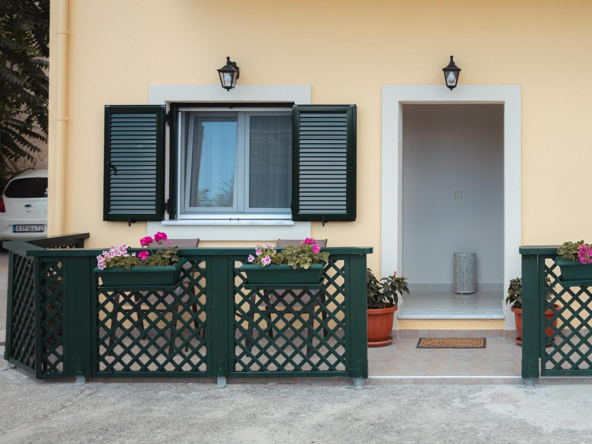 Nostalgia Corfu Town Apartments Екстер'єр фото
