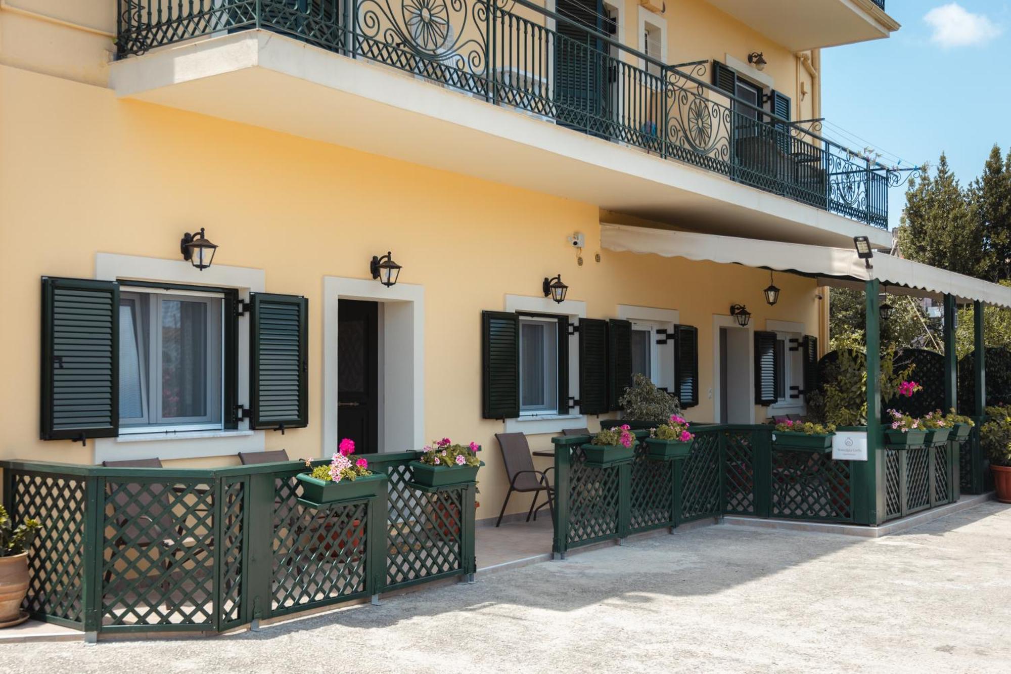 Nostalgia Corfu Town Apartments Екстер'єр фото